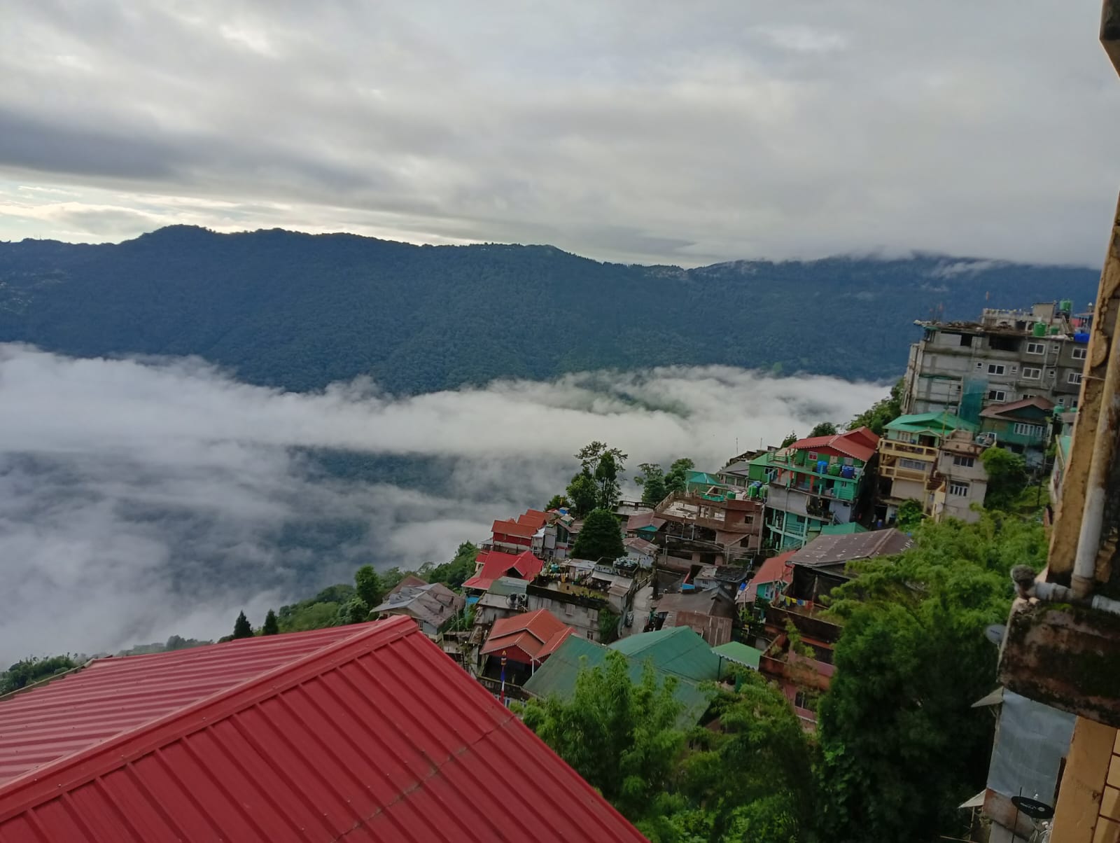 Siniolchu Homestay Cottage